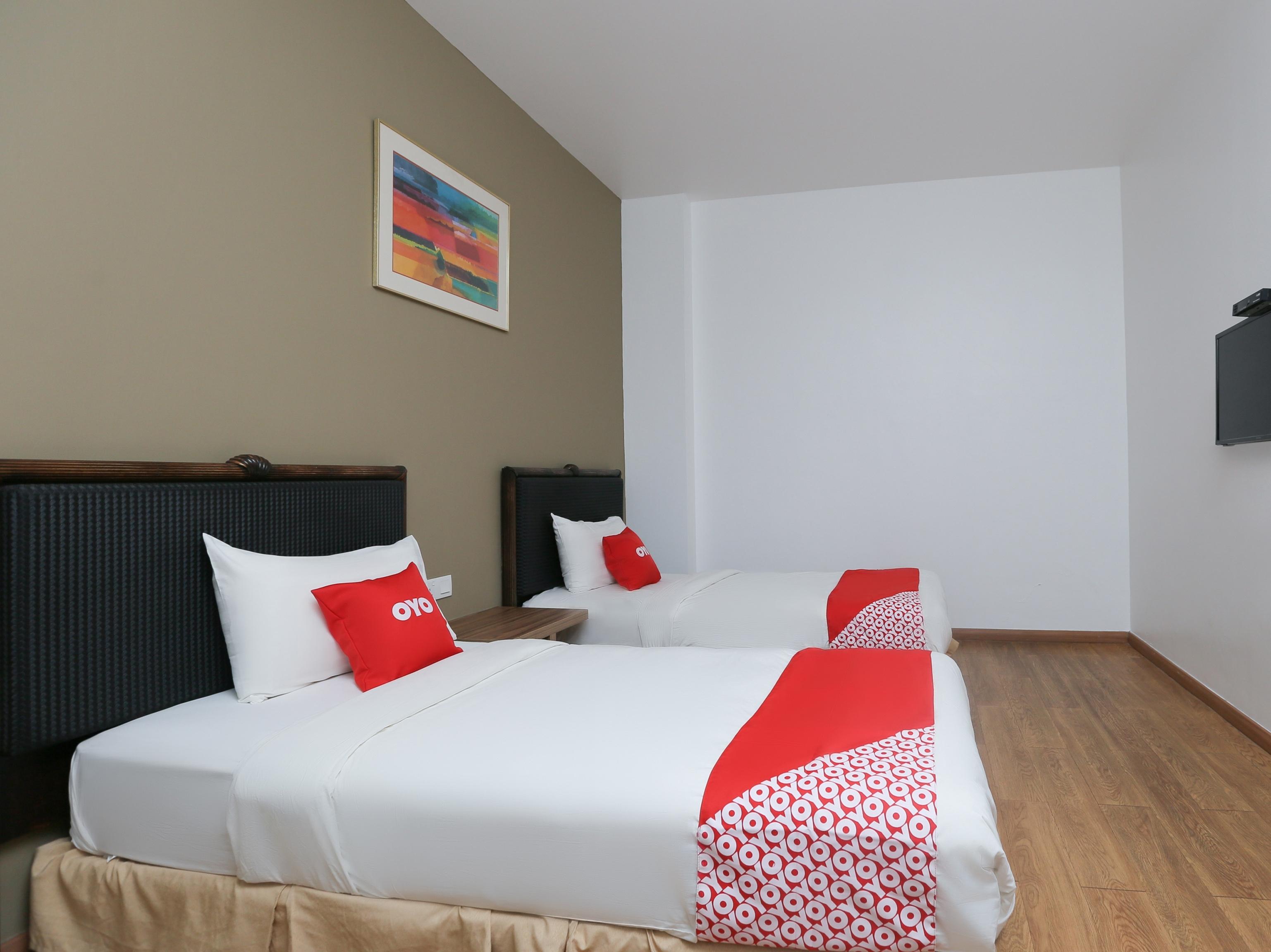 Oyo 89915 East Mount Hotel Kukup Exteriér fotografie