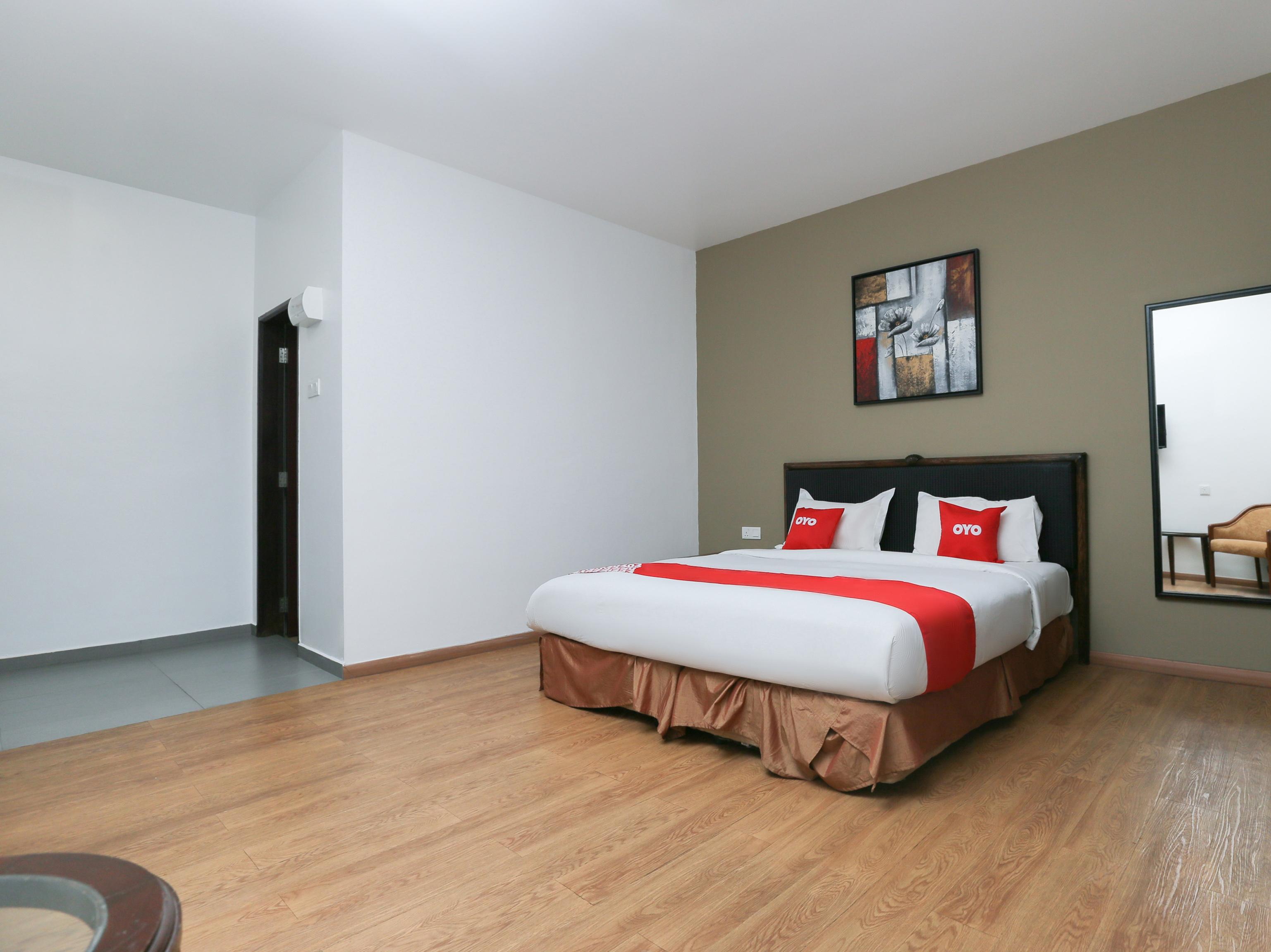 Oyo 89915 East Mount Hotel Kukup Exteriér fotografie