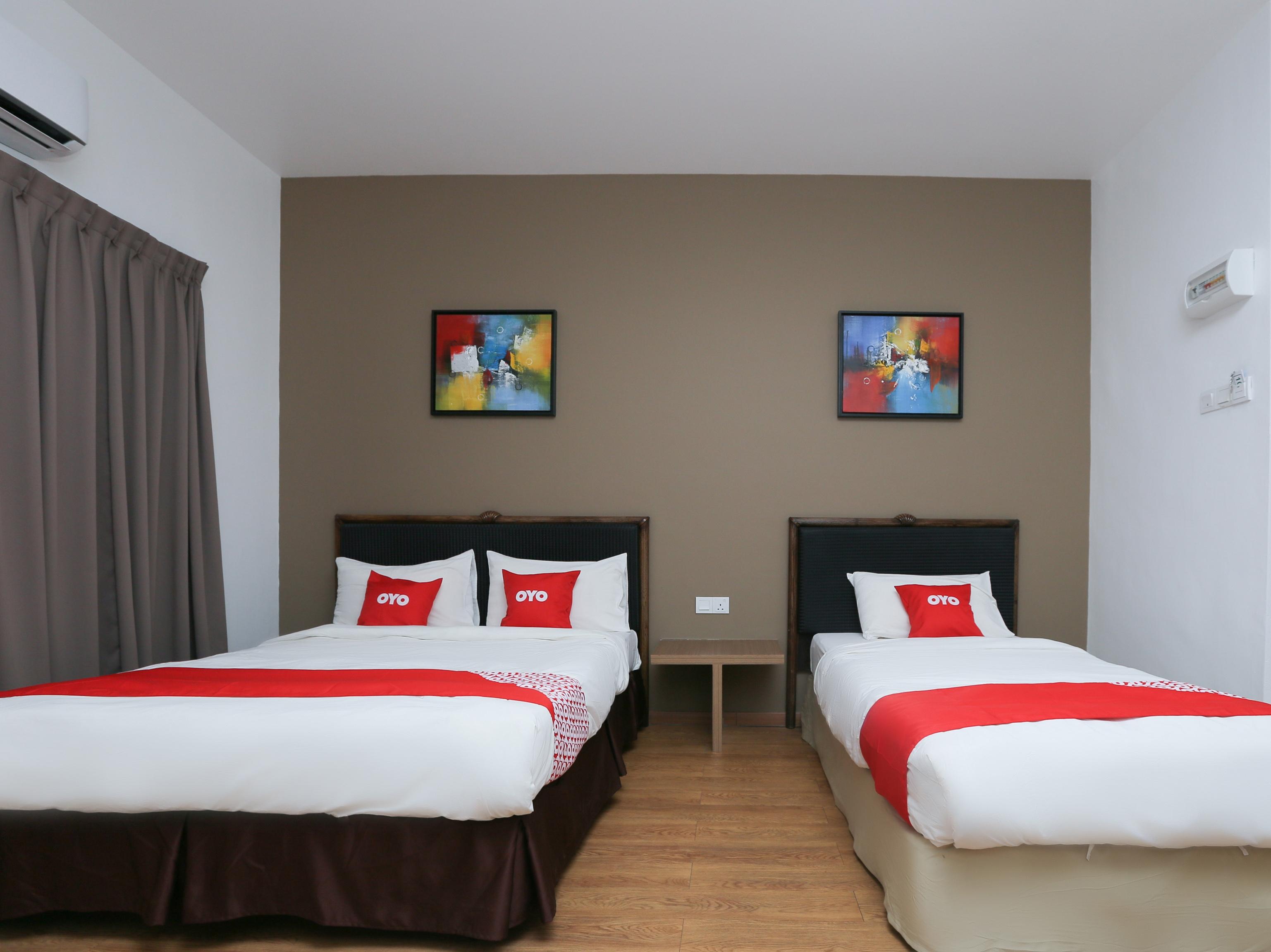 Oyo 89915 East Mount Hotel Kukup Exteriér fotografie