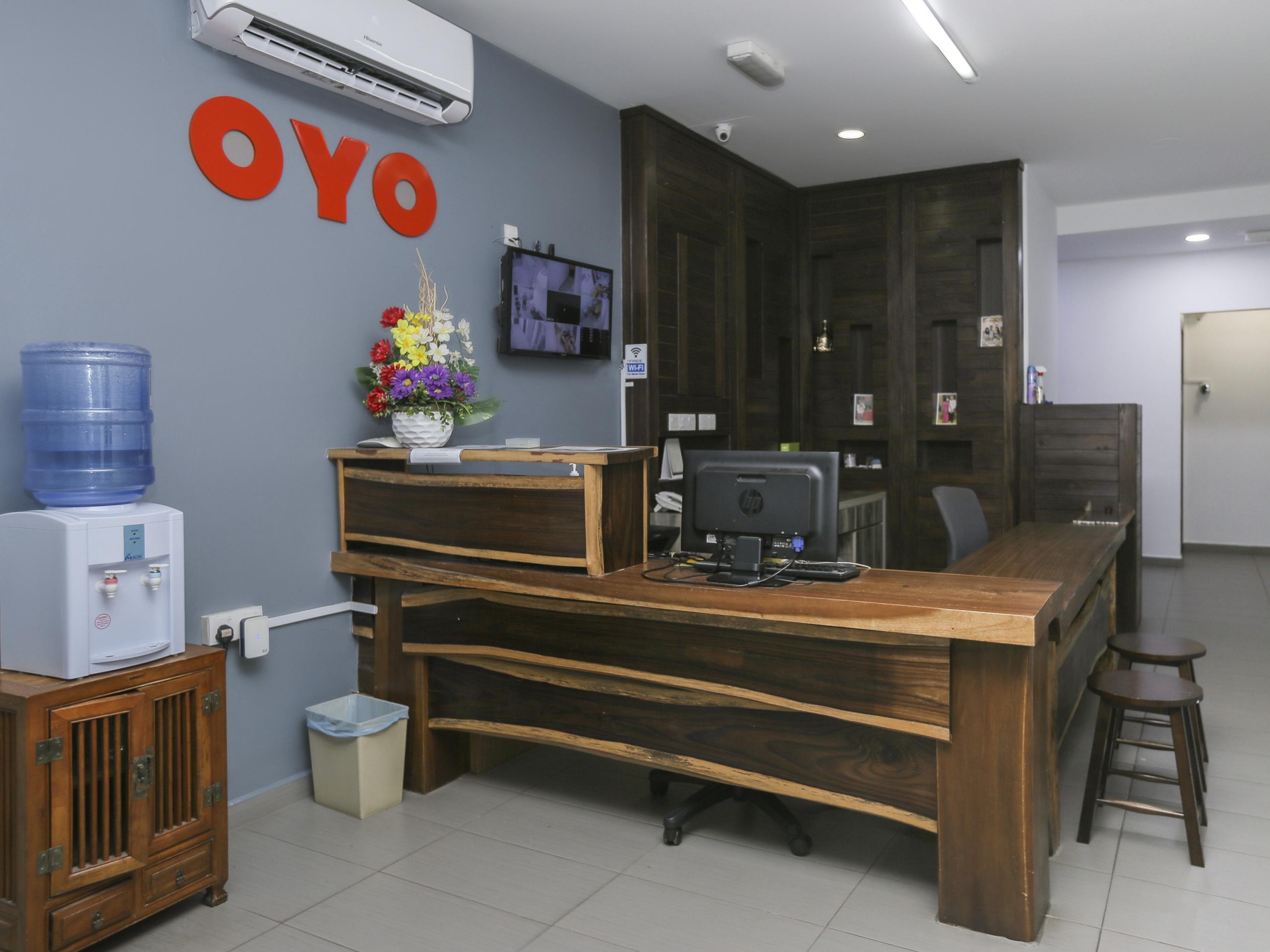 Oyo 89915 East Mount Hotel Kukup Exteriér fotografie