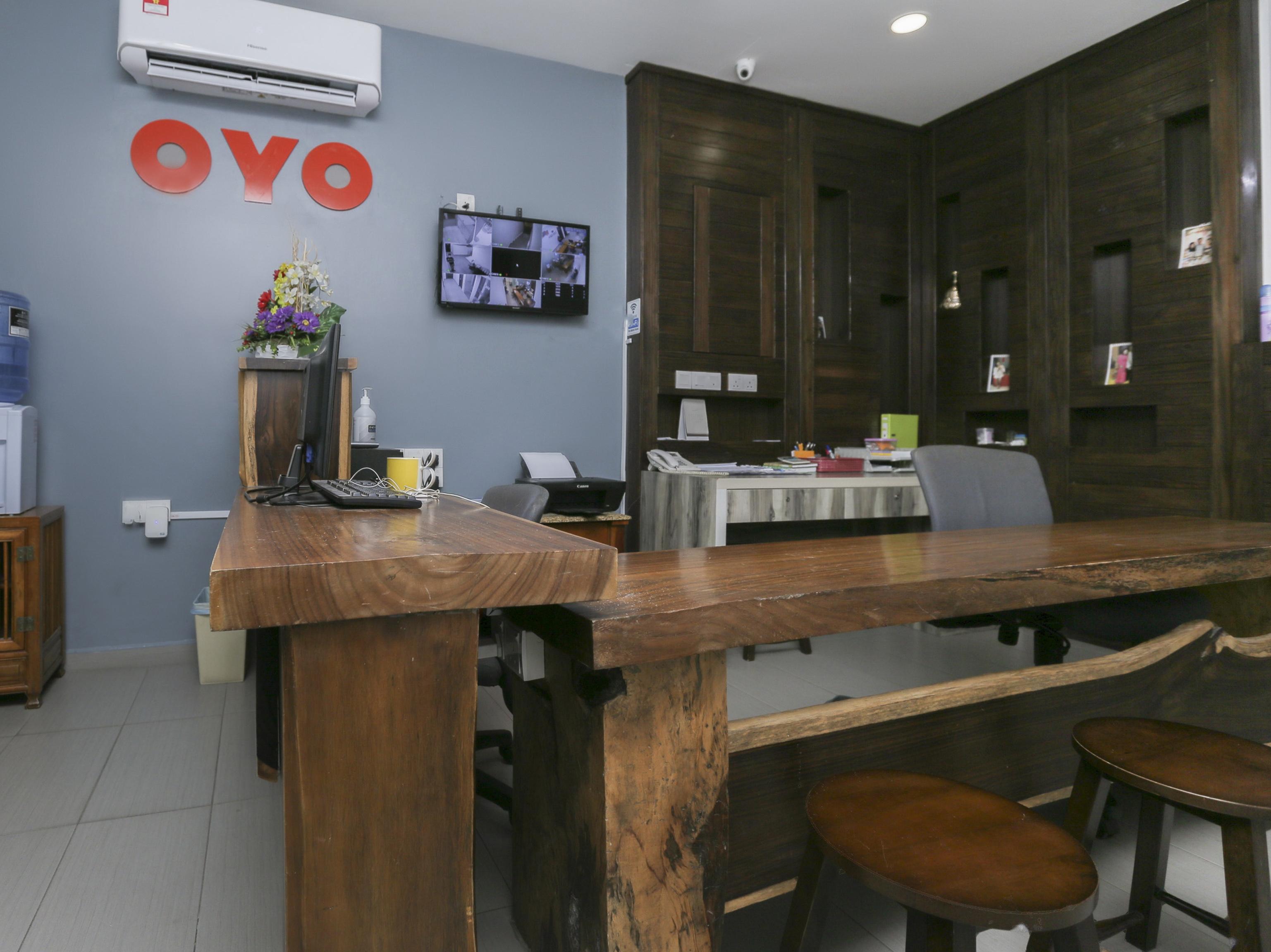 Oyo 89915 East Mount Hotel Kukup Exteriér fotografie
