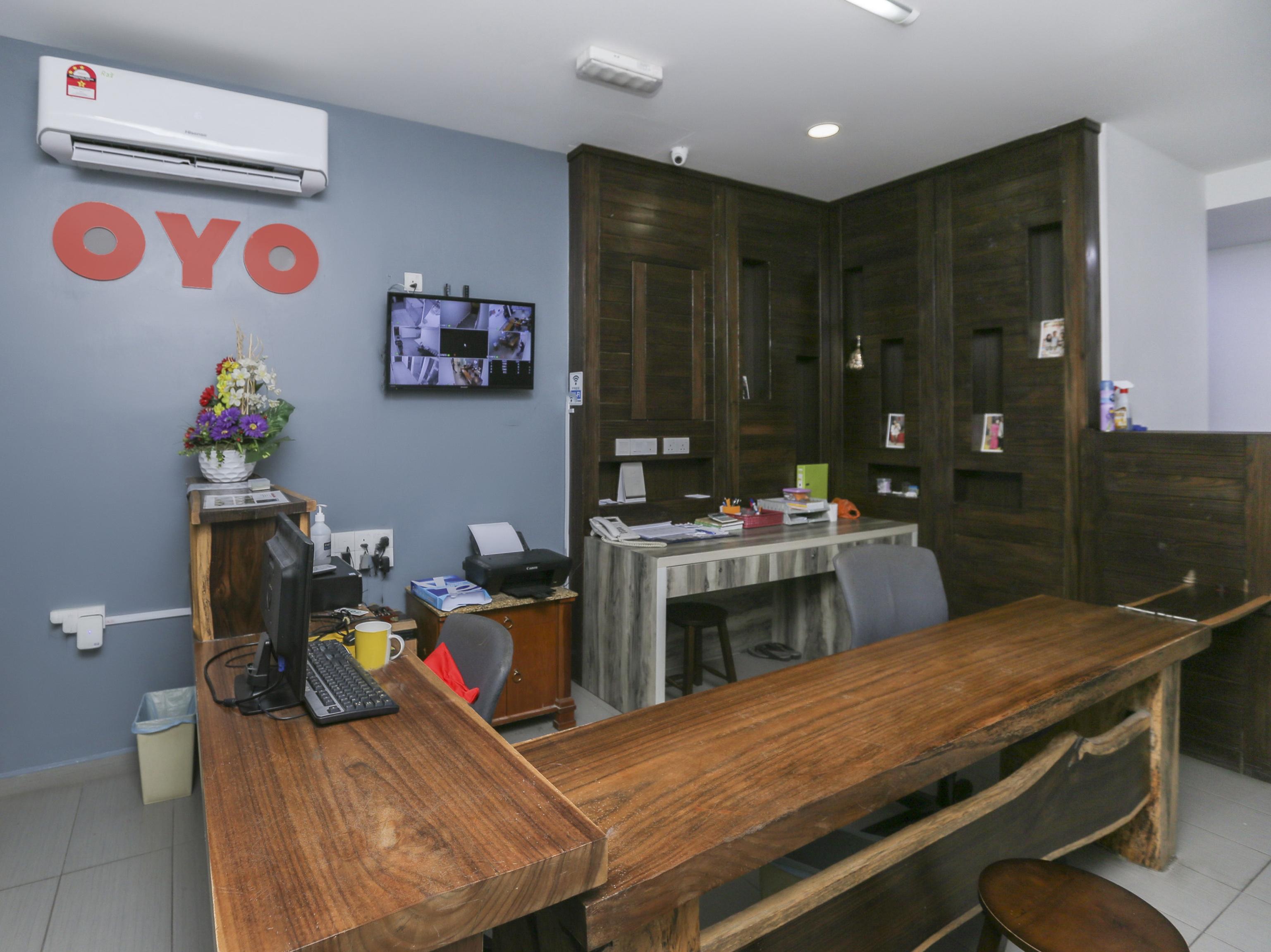 Oyo 89915 East Mount Hotel Kukup Exteriér fotografie