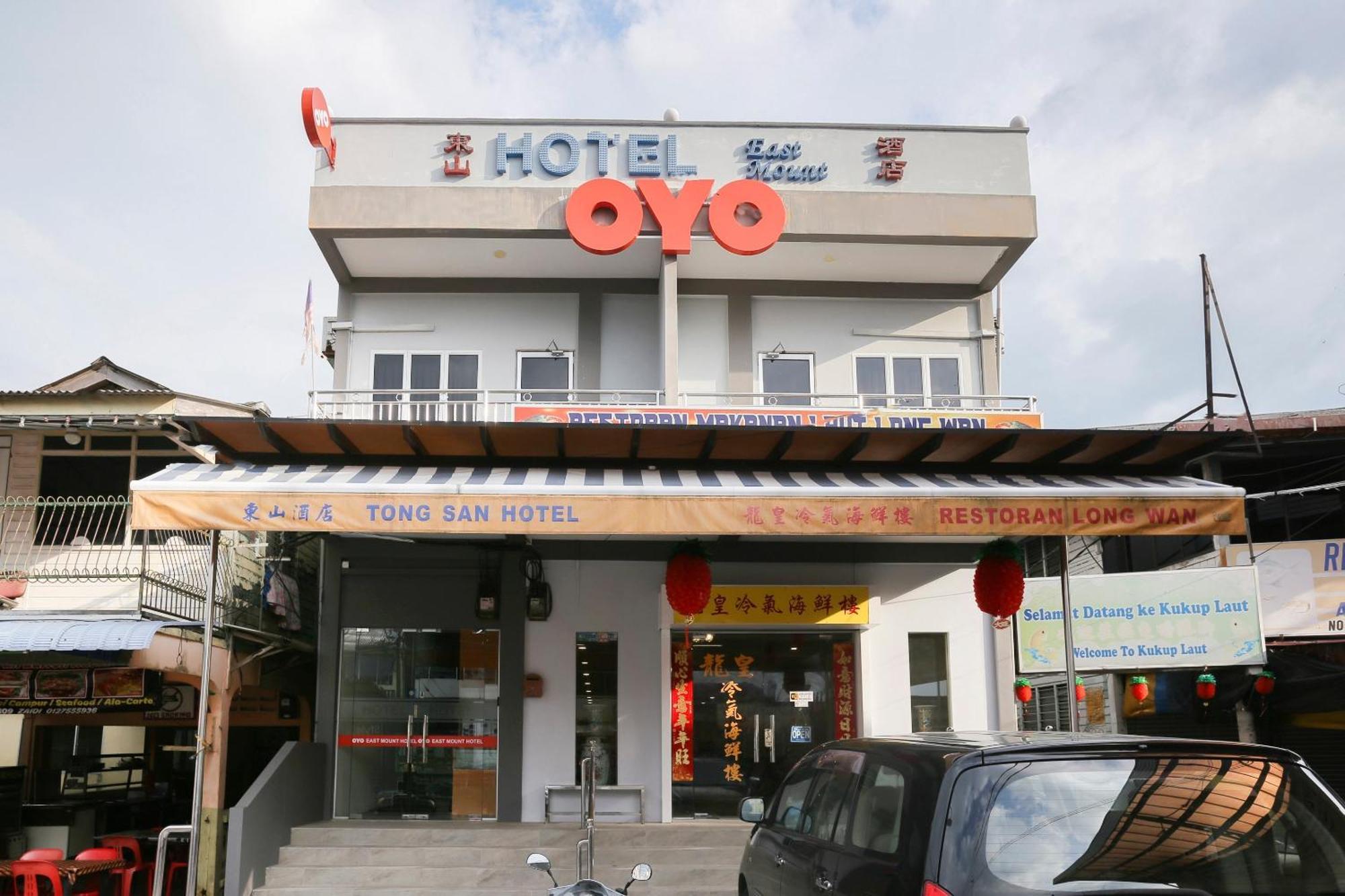 Oyo 89915 East Mount Hotel Kukup Exteriér fotografie
