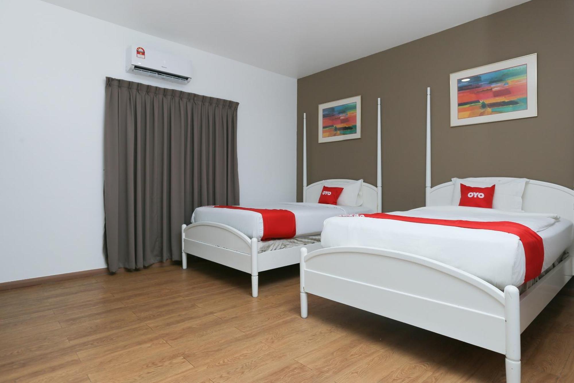Oyo 89915 East Mount Hotel Kukup Exteriér fotografie