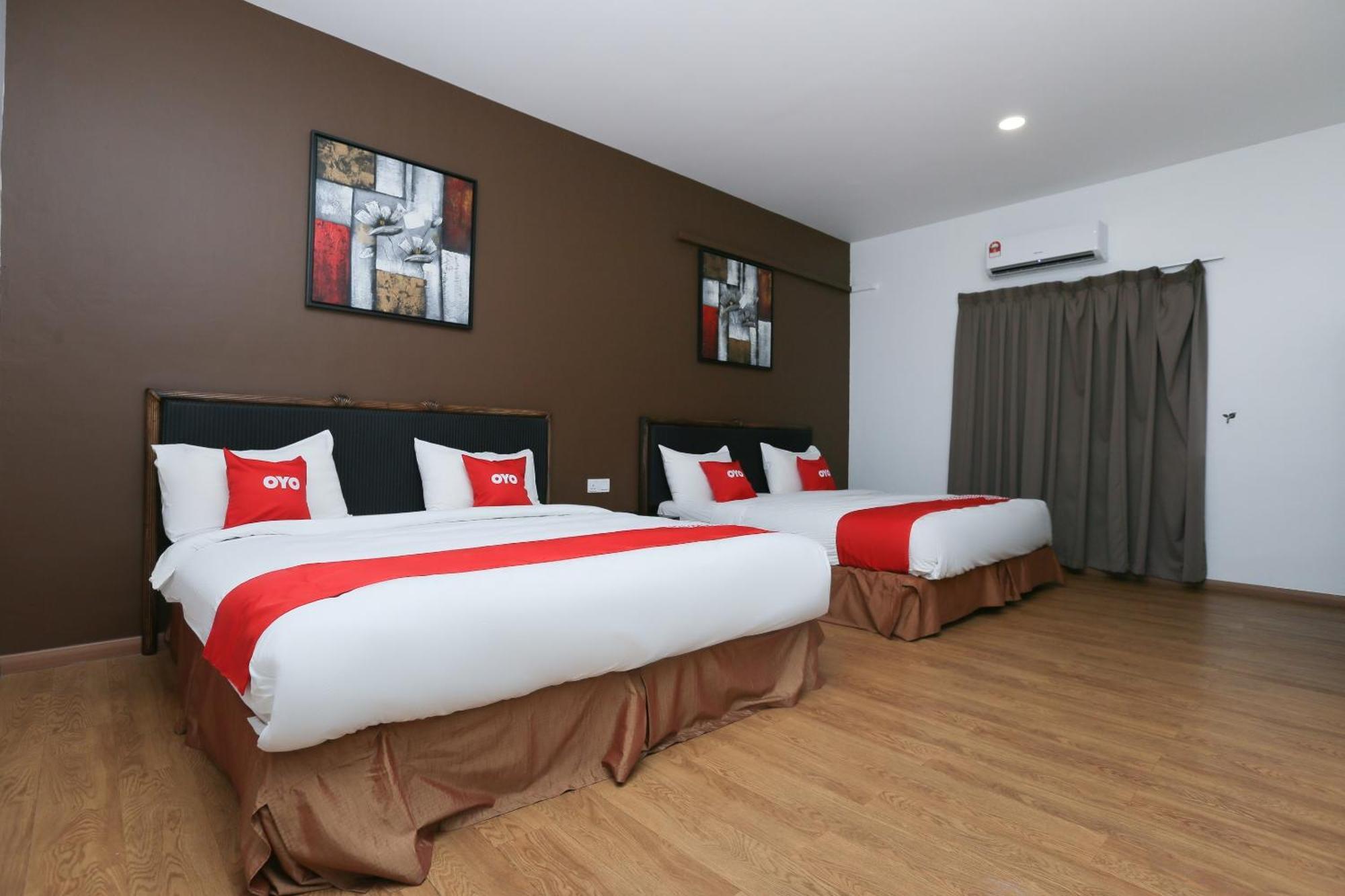 Oyo 89915 East Mount Hotel Kukup Exteriér fotografie