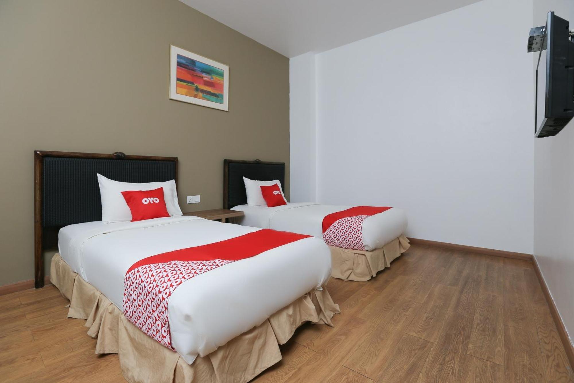 Oyo 89915 East Mount Hotel Kukup Exteriér fotografie