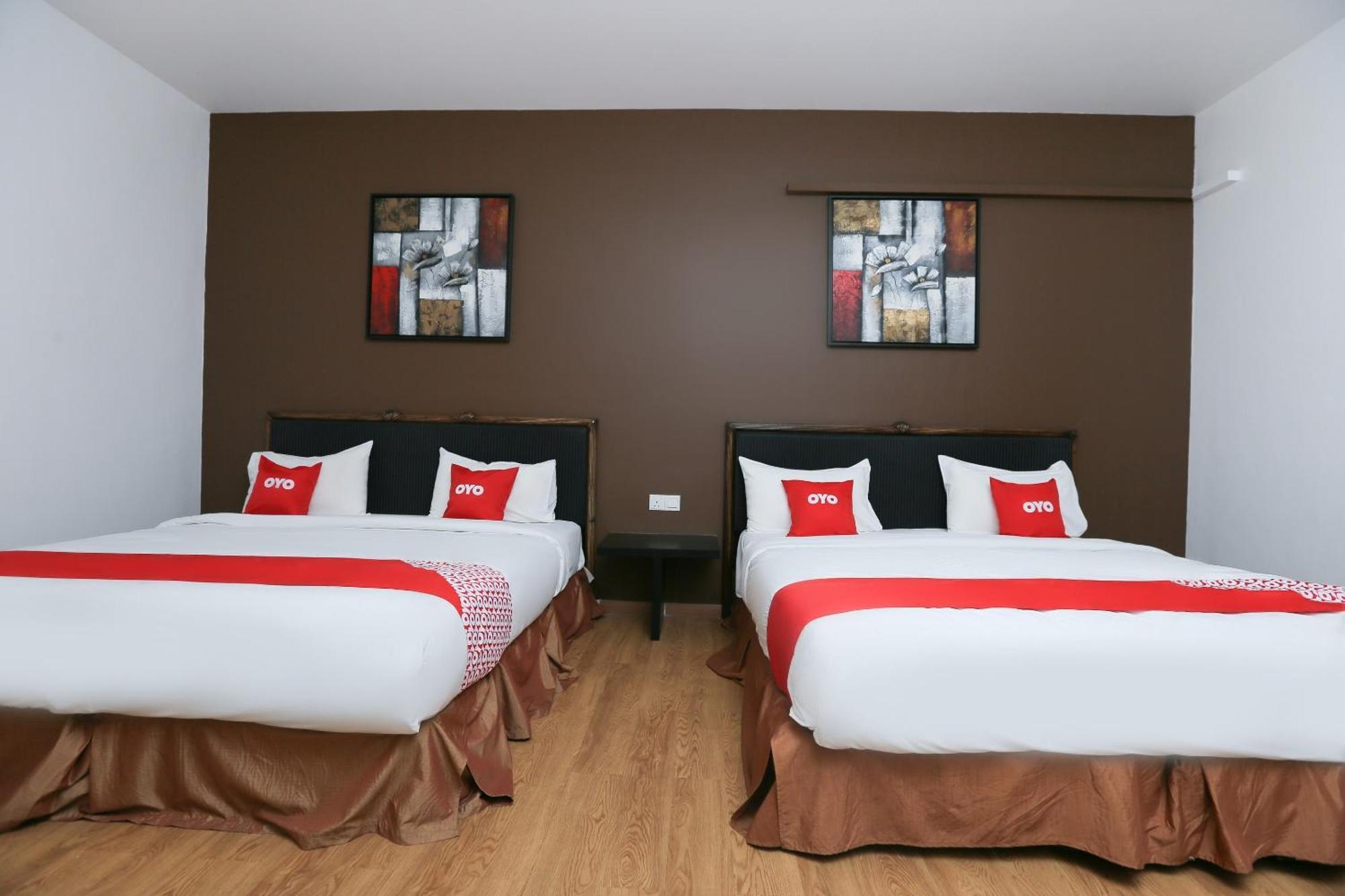 Oyo 89915 East Mount Hotel Kukup Exteriér fotografie